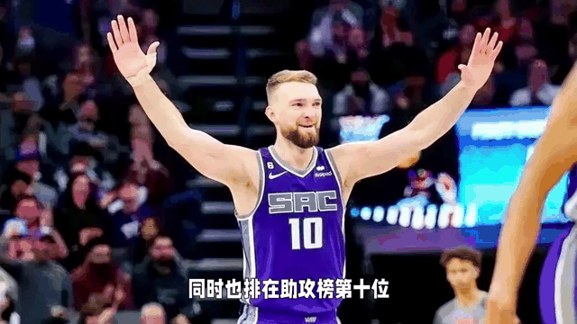 包含布拉加后卫表现抢眼，助攻传中频频制造威胁的词条