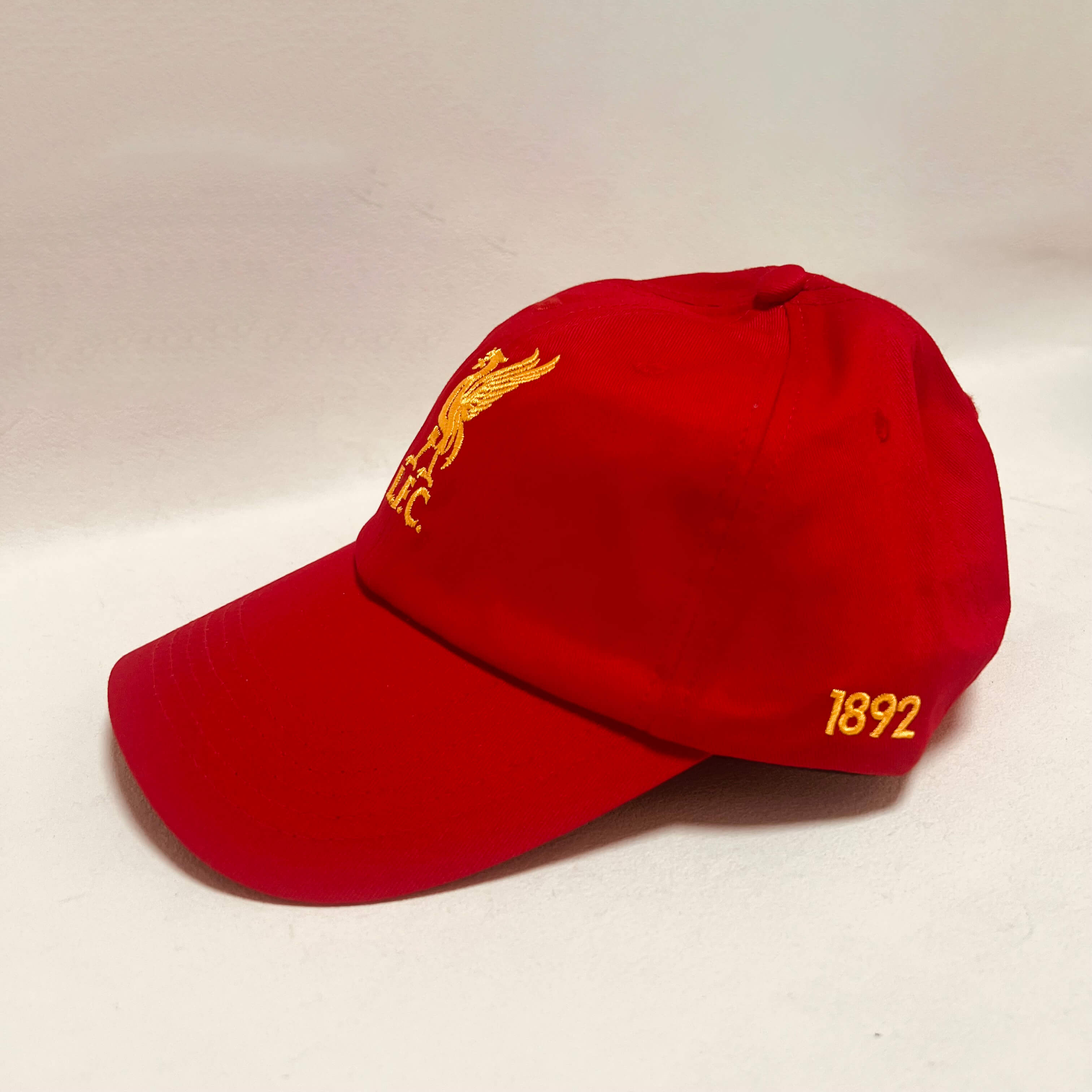 香港举行棒球比赛，利物浦表现激烈