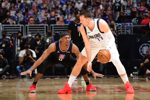 韩国队碾压波兰队，波尔状态火热