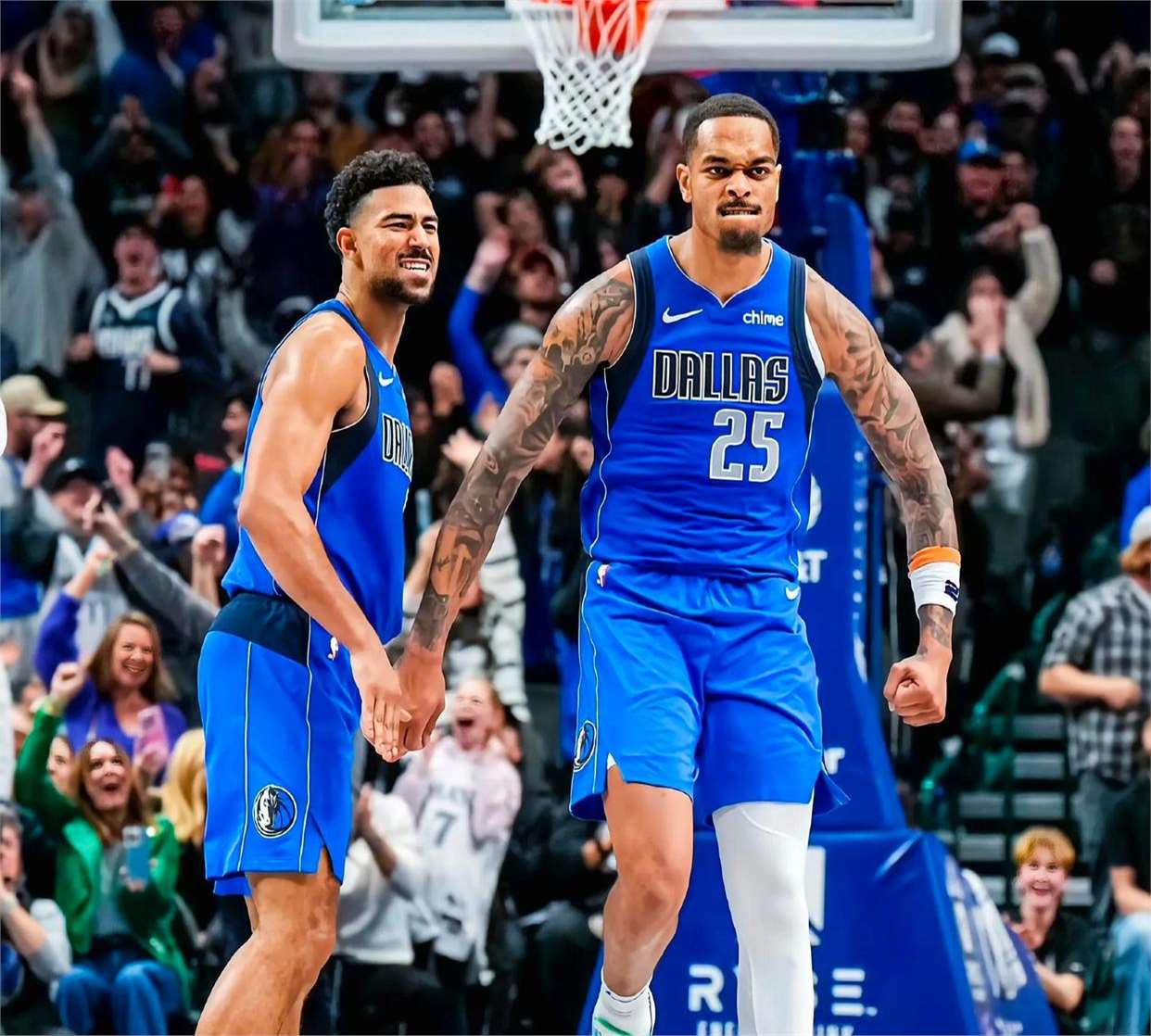 独行侠碾压雄鹿,克莱扛起全队 独行侠碾压雄鹿,克莱扛起全队